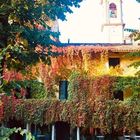 Bed and Breakfast Palazzo Sismonda Corneliano d'Alba Esterno foto